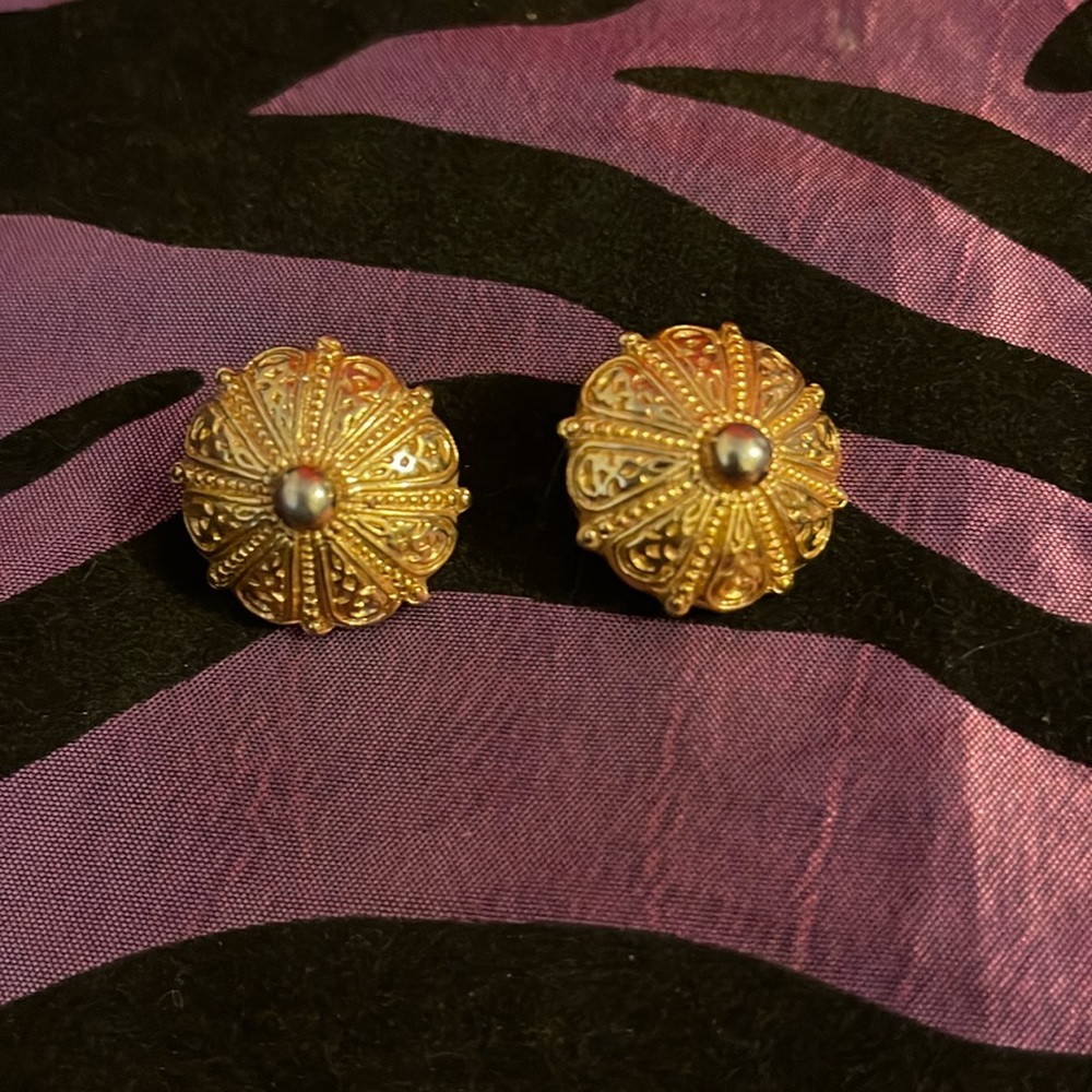 Vintage circle post earrings